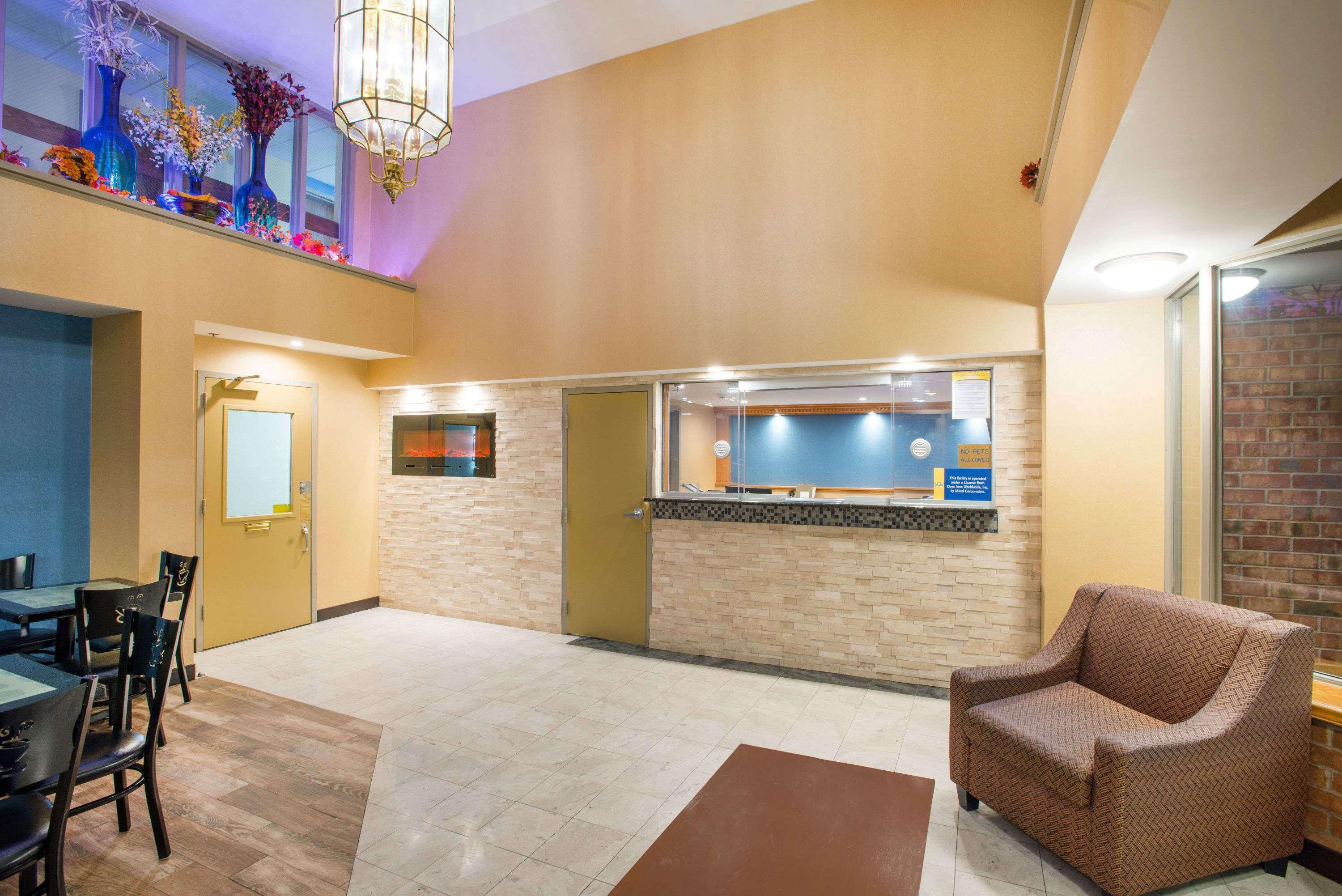 Days Inn By Wyndham New Haven Kültér fotó
